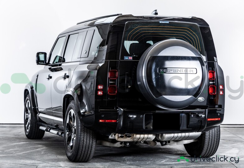 Land Rover Defender Black