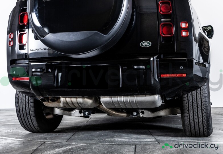 Land Rover Defender Black