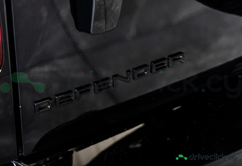 Land Rover Defender Black