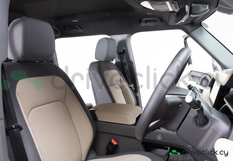 Land Rover Defender Black