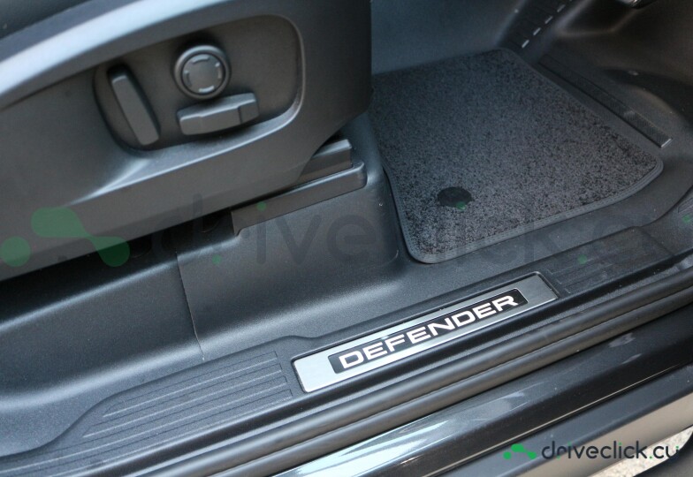 Land Rover Defender Grey