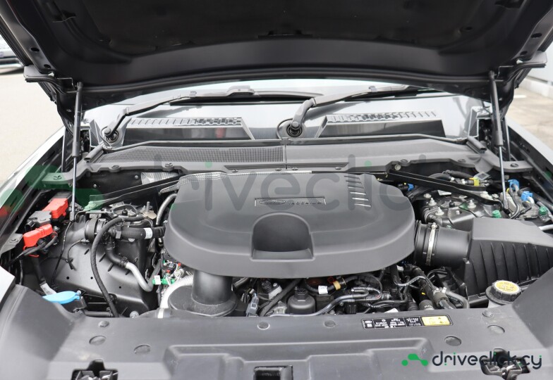 Land Rover Defender Grey