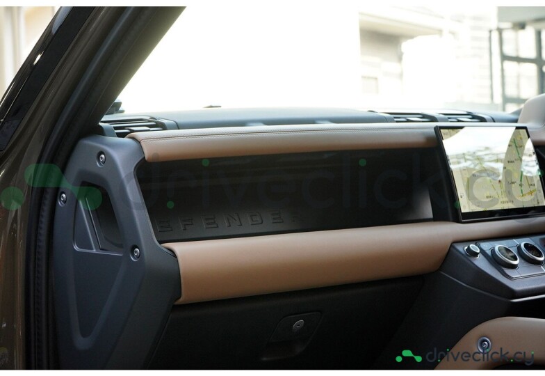 Land Rover Defender Gold