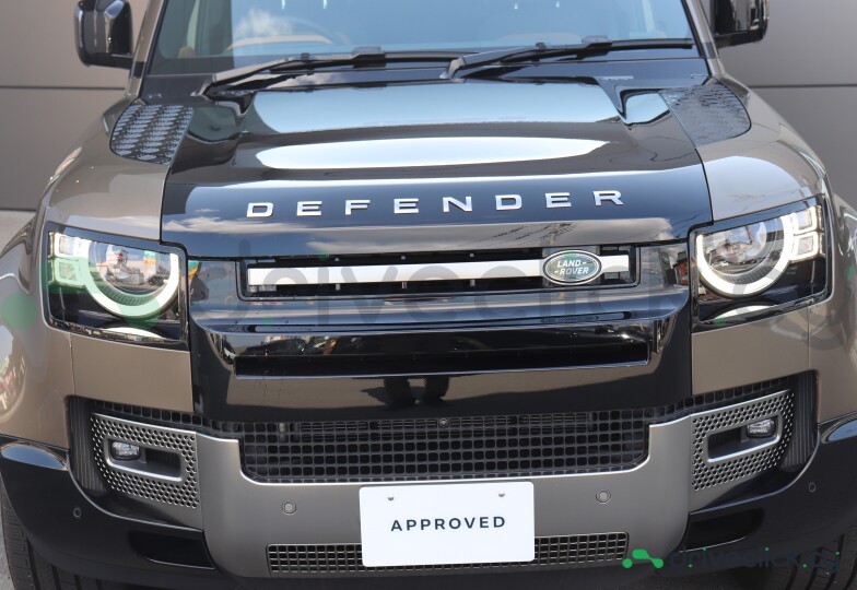 Land Rover Defender Gold