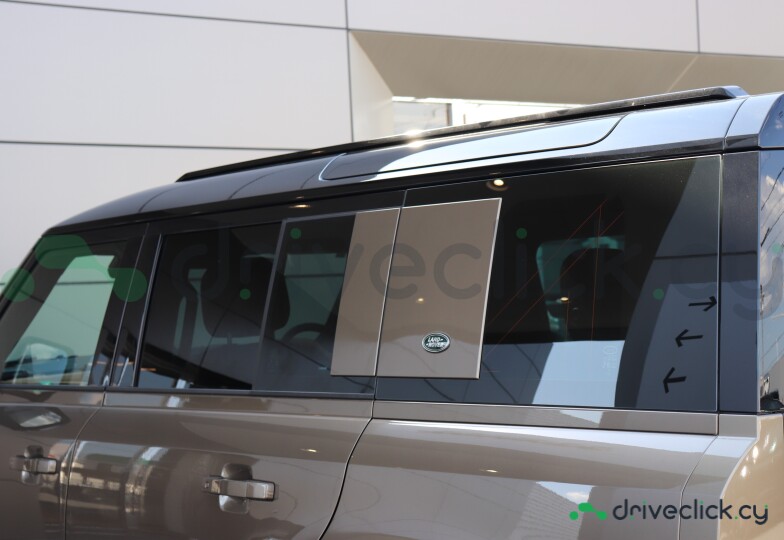 Land Rover Defender Gold