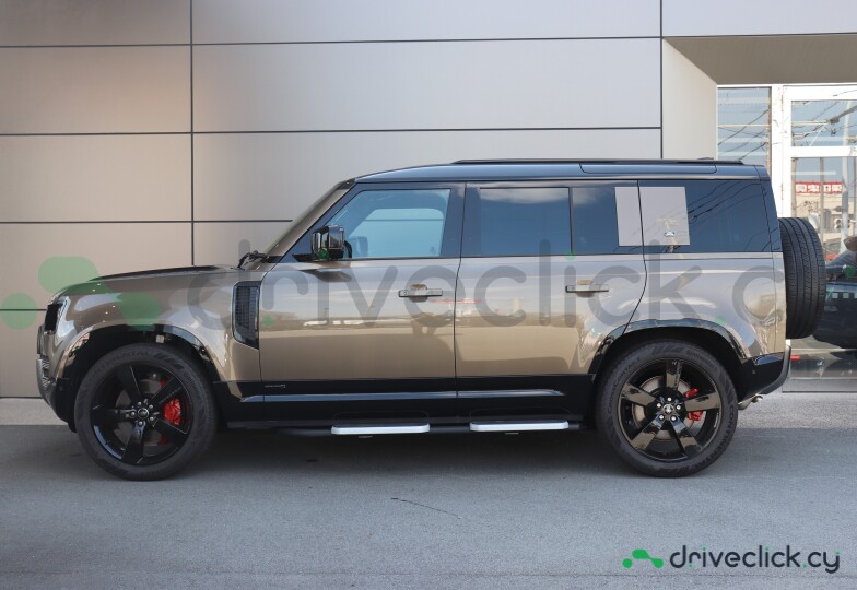 Land Rover Defender Gold