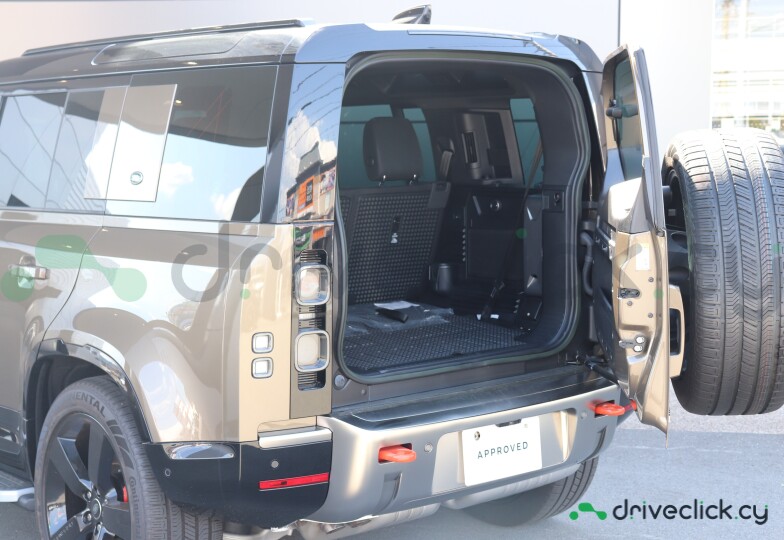 Land Rover Defender Gold