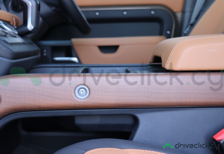 Land Rover Defender Gold