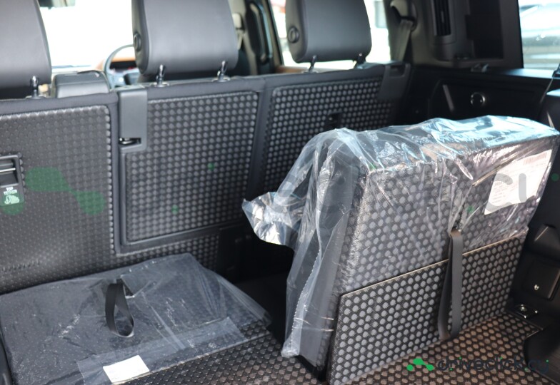 Land Rover Defender Gold