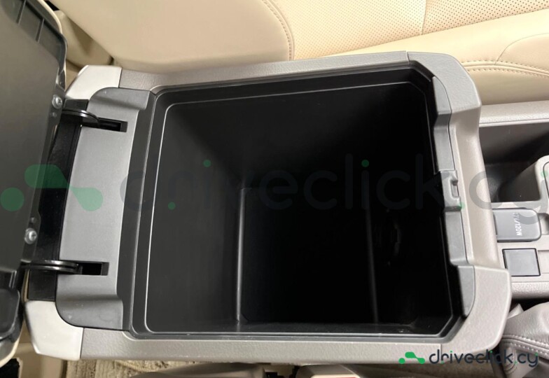 Toyota Land Cruiser Prado White