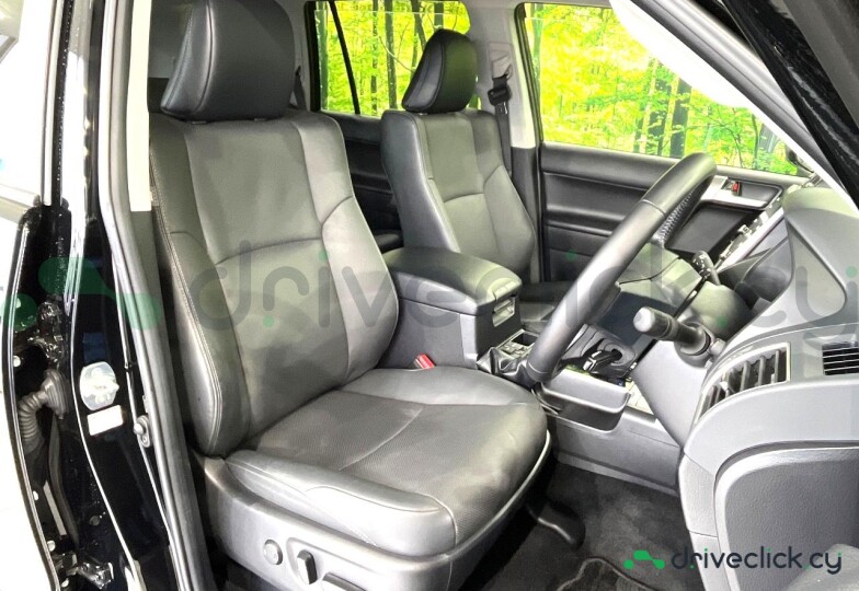 Toyota Land Cruiser Prado Black