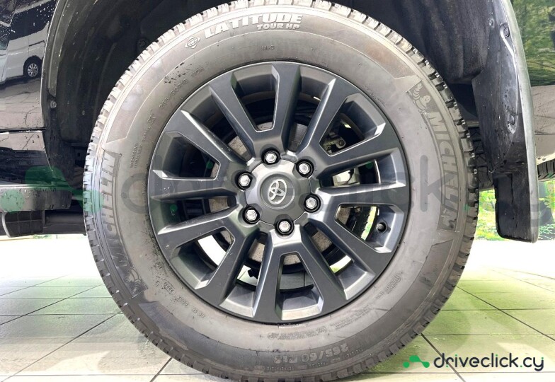 Toyota Land Cruiser Prado Black