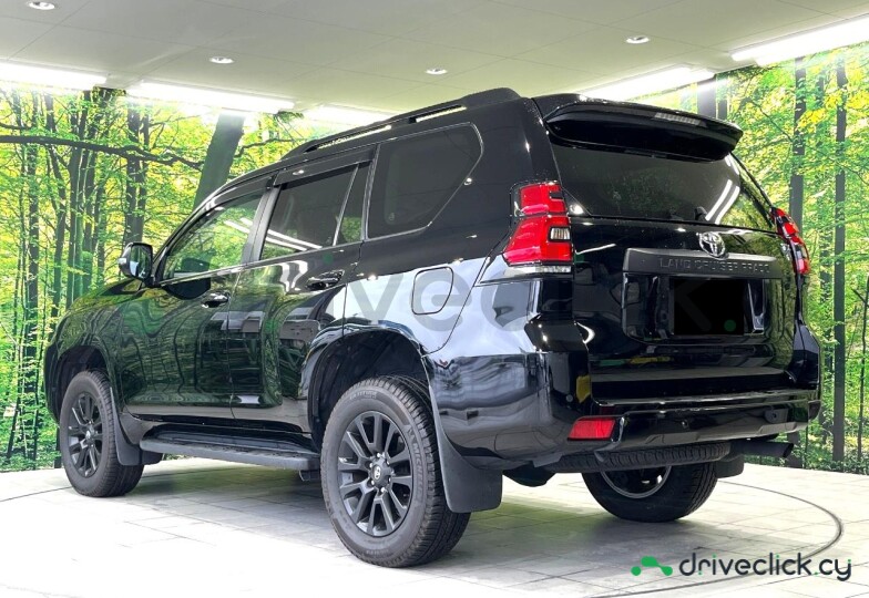 Toyota Land Cruiser Prado Black