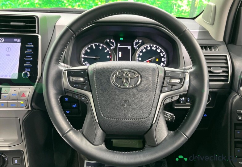 Toyota Land Cruiser Prado Белый