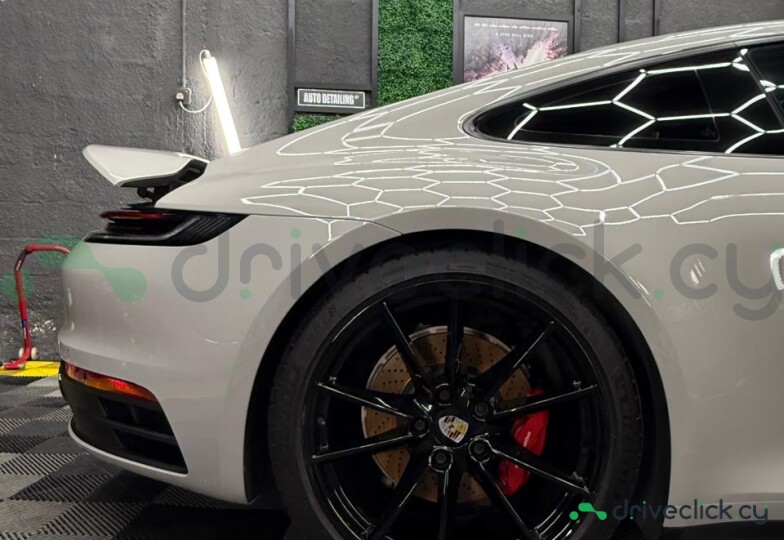 Porsche 911 White