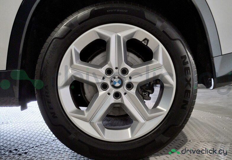 BMW X1 White