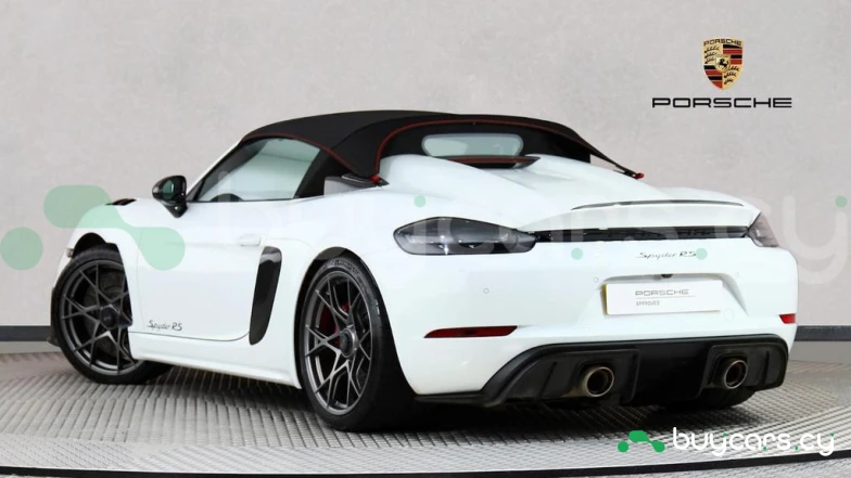 Porsche 718 White