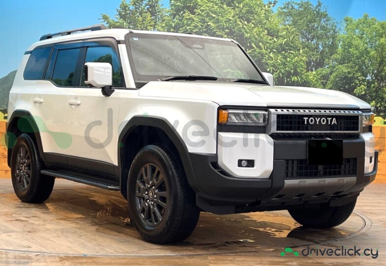 Toyota Land Cruiser 250 White