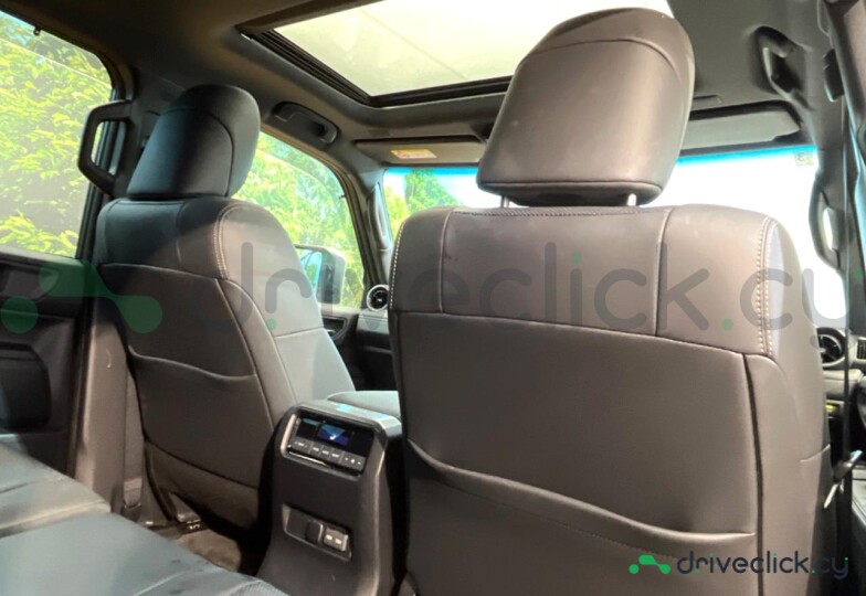 Toyota Land Cruiser 250 White