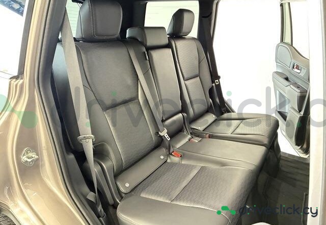 Toyota Land Cruiser 250 Brown