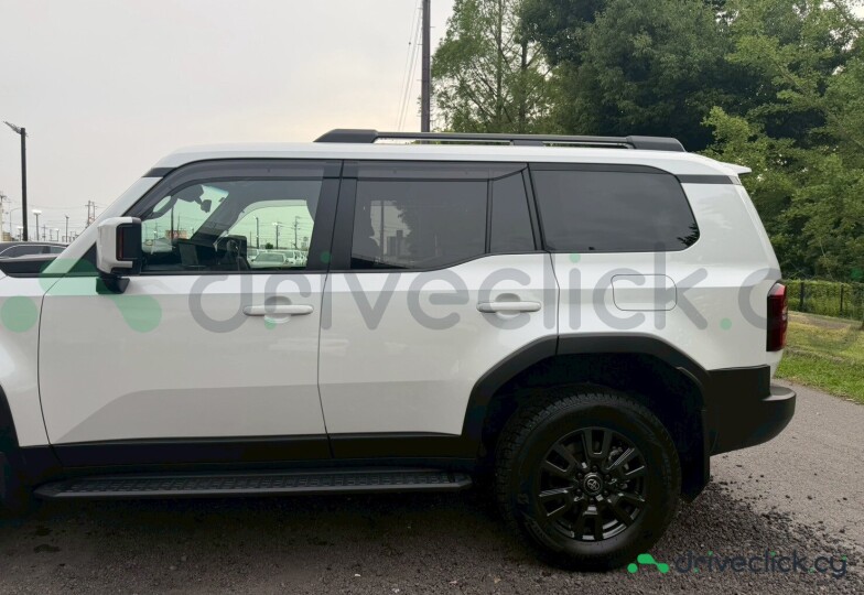 Toyota Land Cruiser 250 White