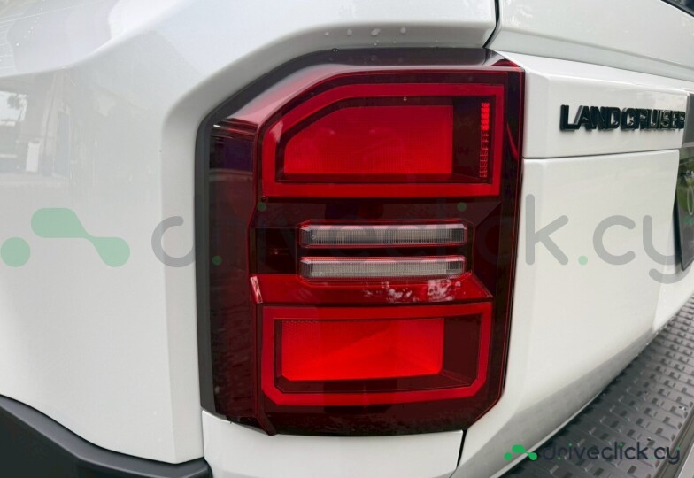 Toyota Land Cruiser 250 White