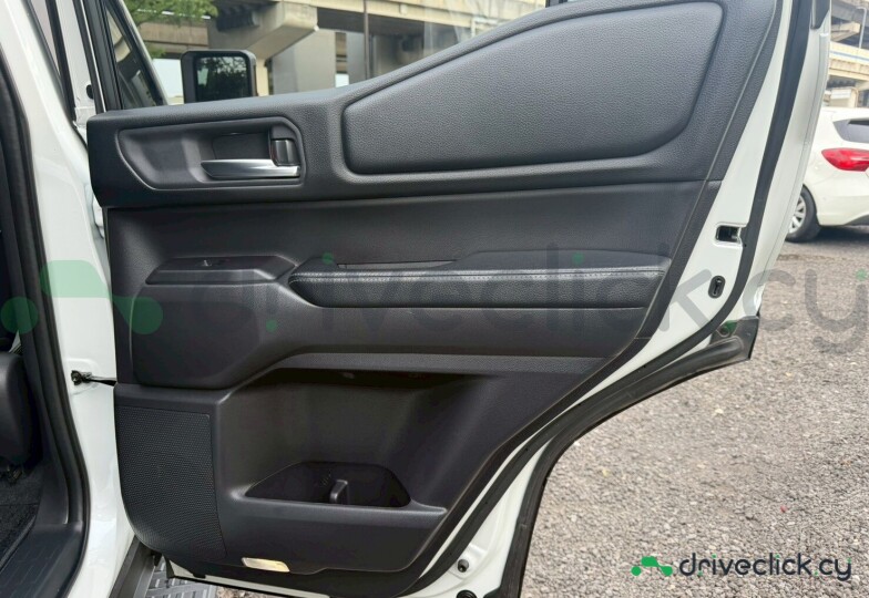 Toyota Land Cruiser 250 White