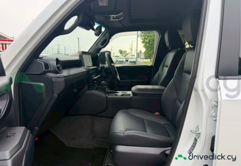 Toyota Land Cruiser 250 White