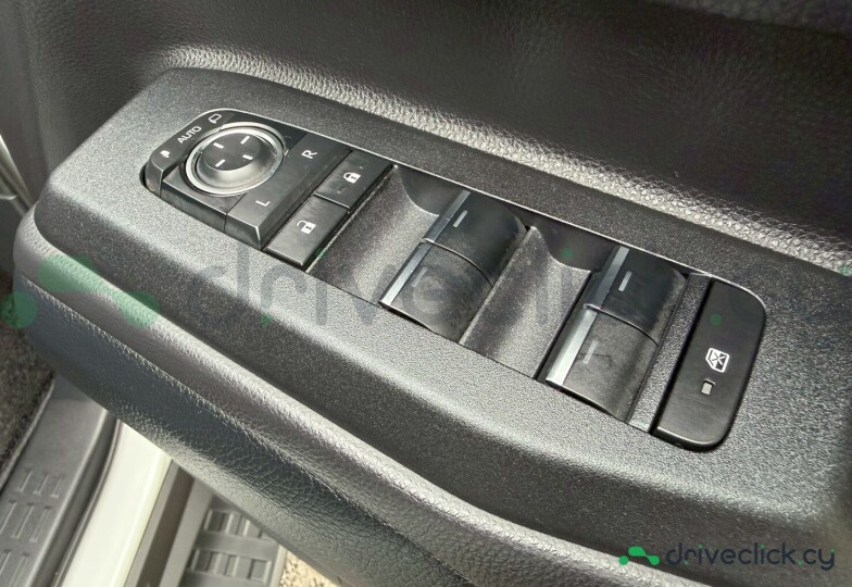 Toyota Land Cruiser 250 White