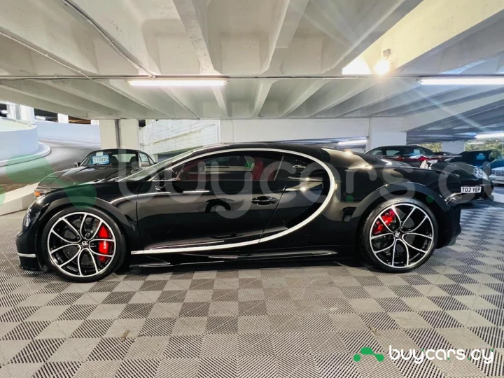 Bugatti Chiron Black