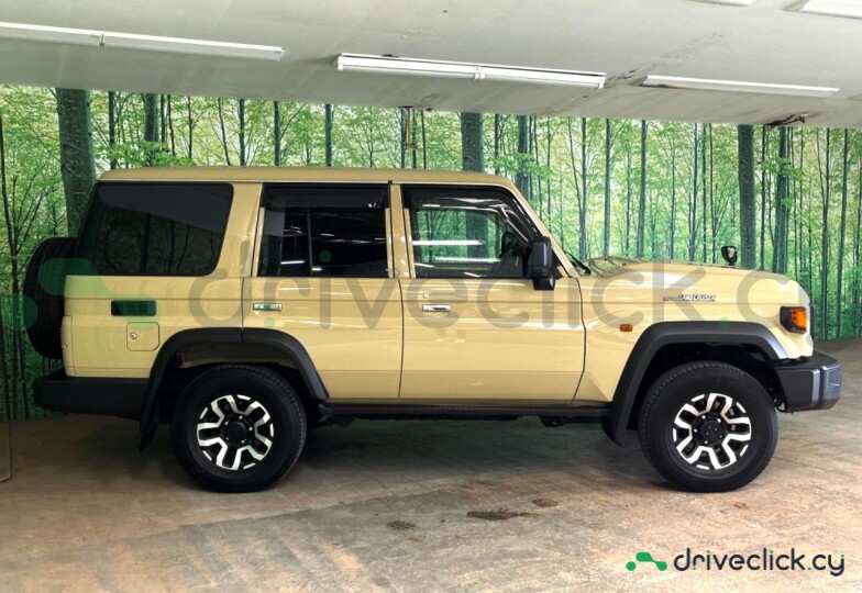 Toyota Land Cruiser Beige