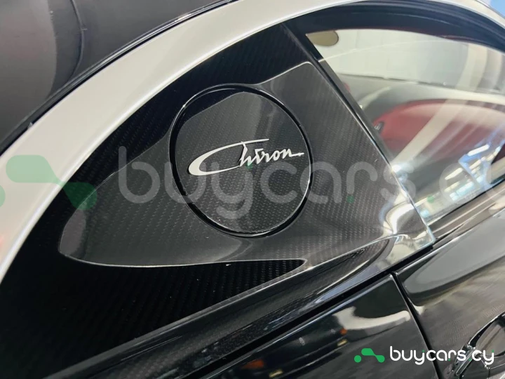 Bugatti Chiron Black