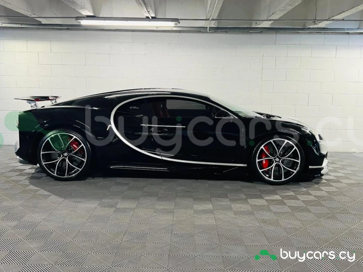 Bugatti Chiron Black