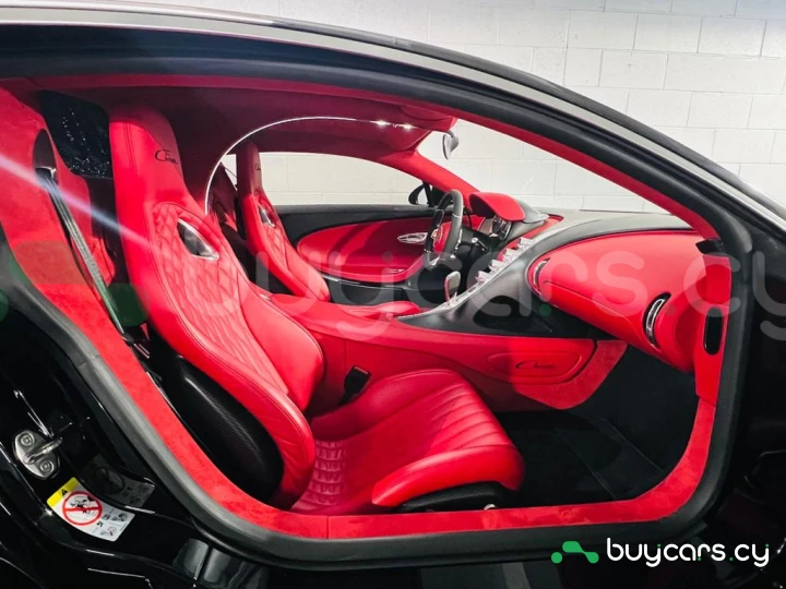 Bugatti Chiron Black