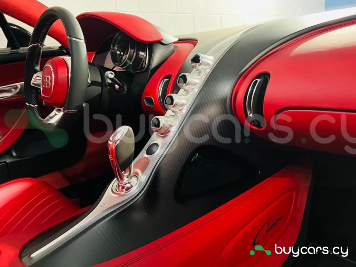 Bugatti Chiron Black