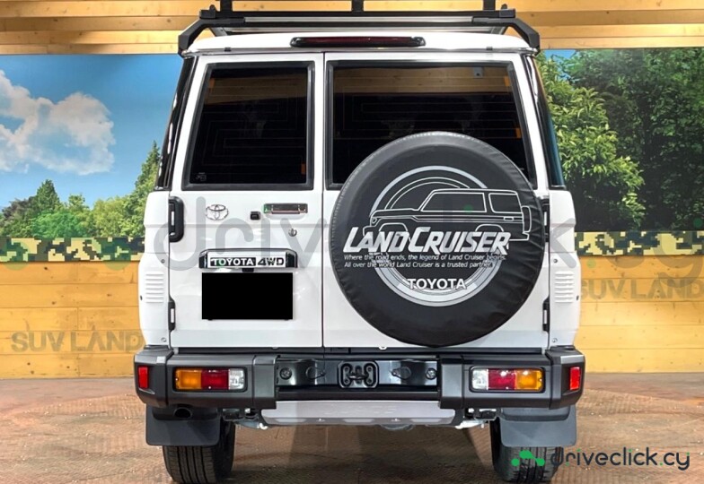 Toyota Land Cruiser White