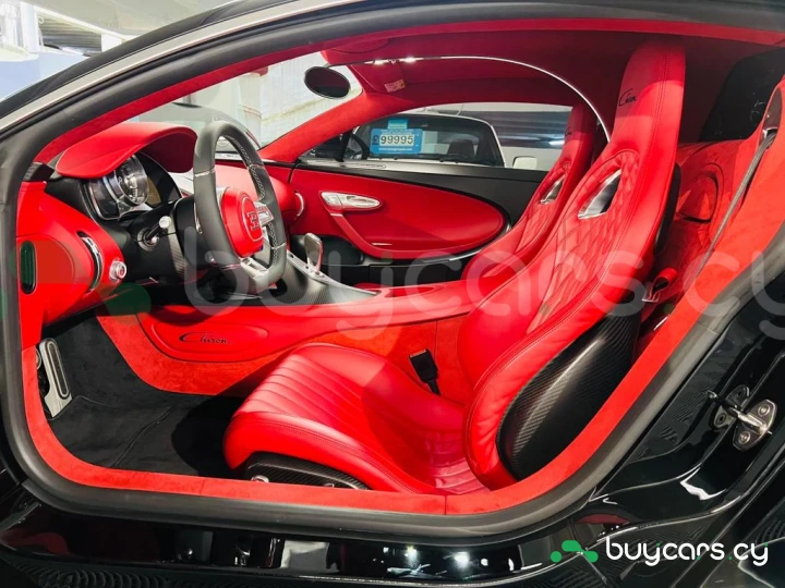 Bugatti Chiron Black