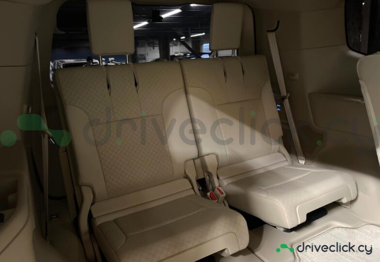 Toyota Land Cruiser 300 White