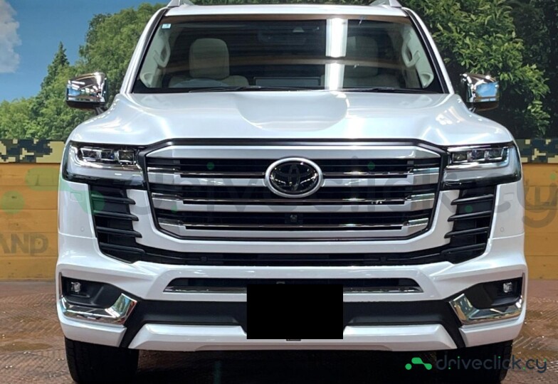 Toyota Land Cruiser 300 White