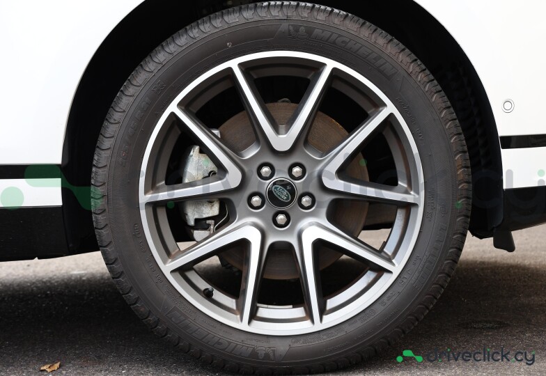 Land Rover Range Rover Velar White