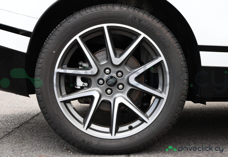 Land Rover Range Rover Velar White