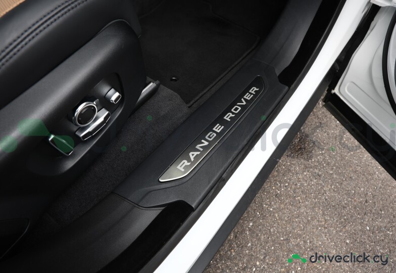 Land Rover Range Rover Velar White