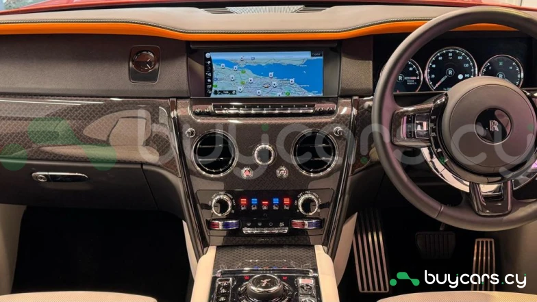 Rolls-Royce Cullinan Orange