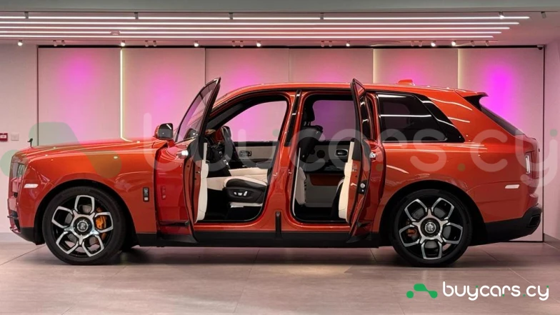 Rolls-Royce Cullinan Orange