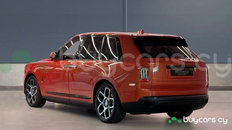 Rolls-Royce Cullinan Orange