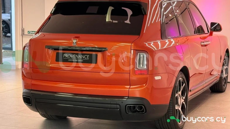 Rolls-Royce Cullinan Orange