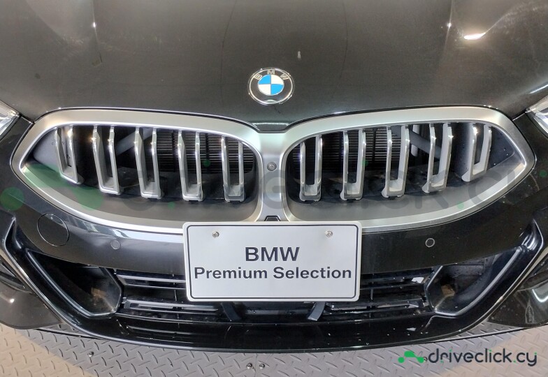BMW 8 series Black