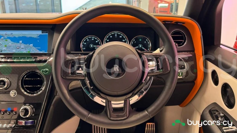 Rolls-Royce Cullinan Orange