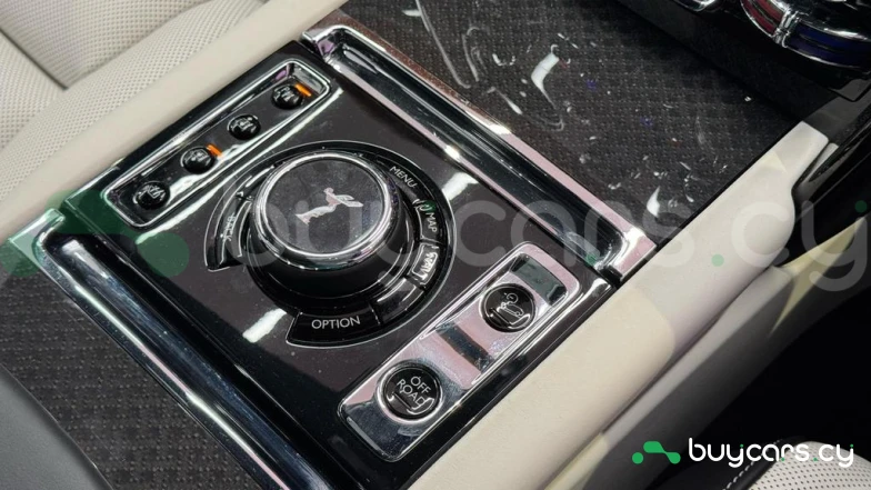 Rolls-Royce Cullinan Orange