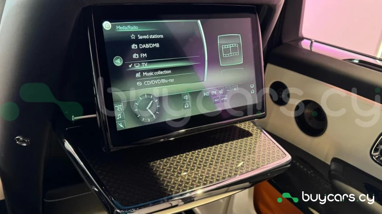 Rolls-Royce Cullinan Orange